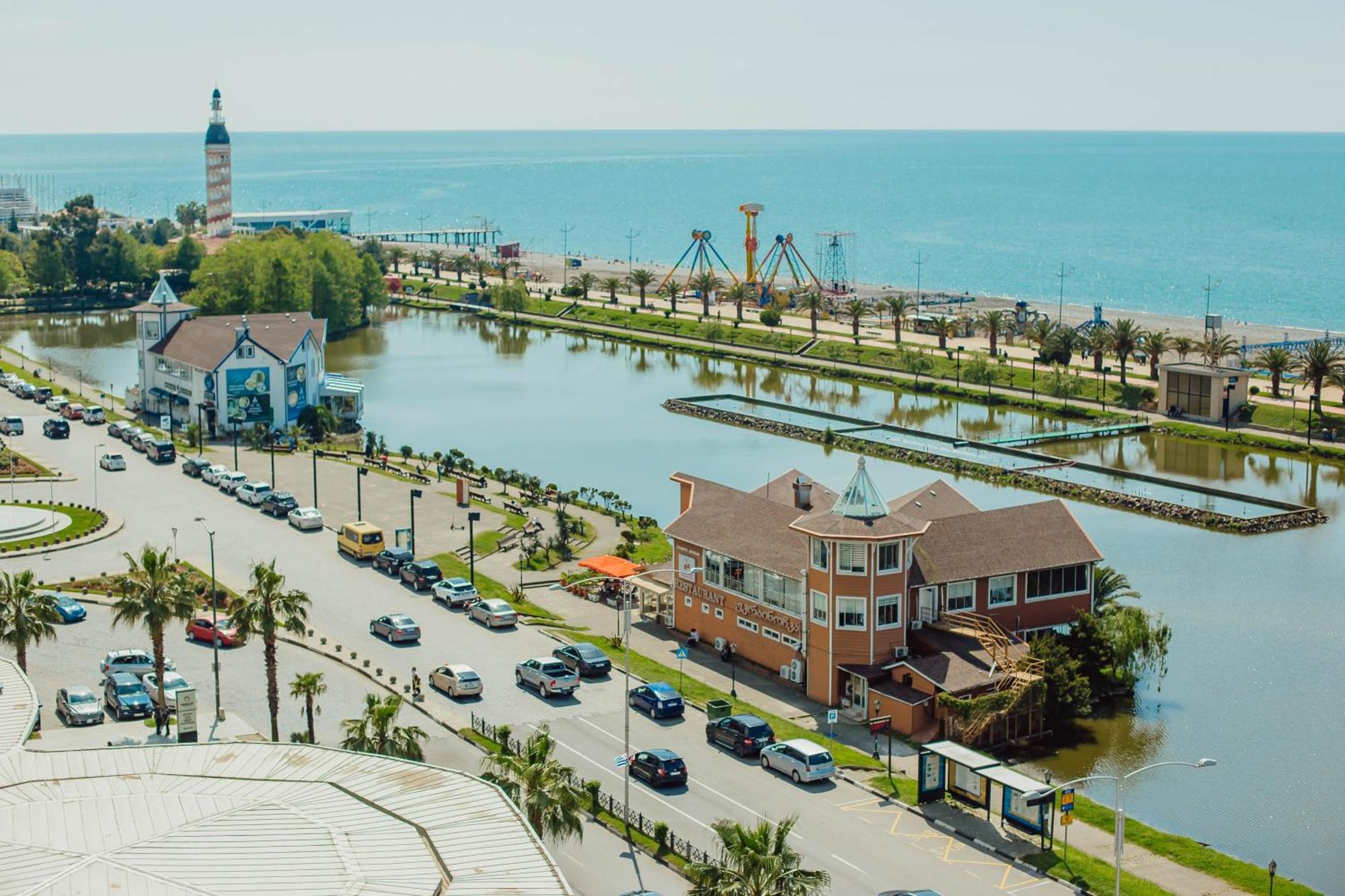 Апартаменти Oval Palace Батумі